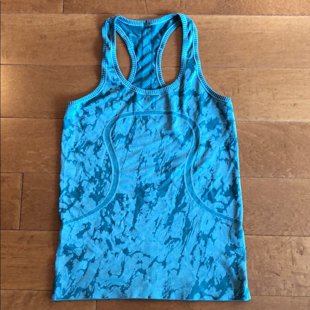 Lululemon tank top